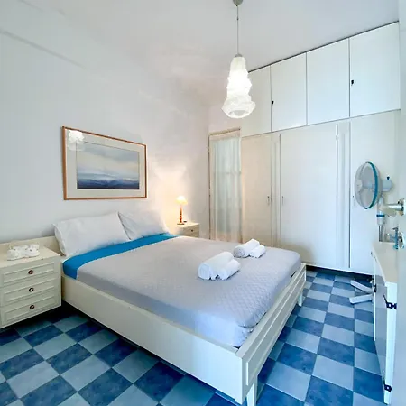 Korali Seaview Apartment, Perea *