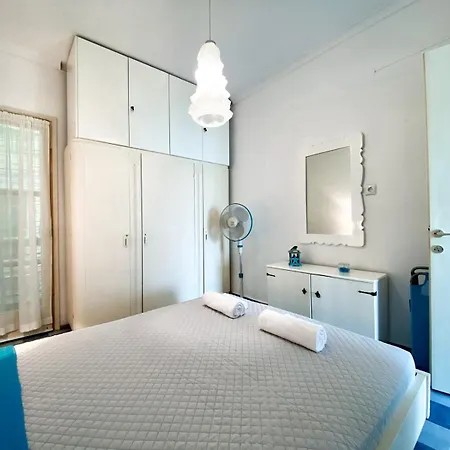 Korali Seaview Apartment, Perea *