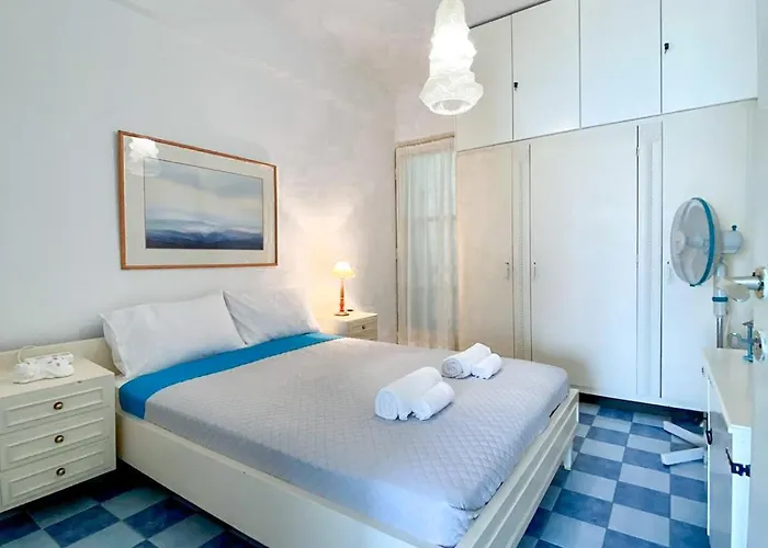 Korali Seaview Apartment, Perea *