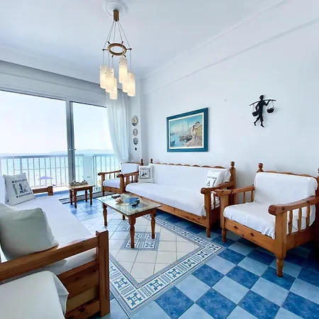 Korali Seaview Apartment, Perea